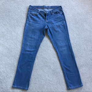 Old Navy Regular Cut Medium Wash Jeans